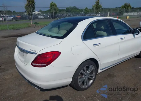 2017 Mercedes-Benz C 300 4Matic/Luxury 4Matic/Sport 4Matic из США, поврежденный, VIN WDDWF4KBXHR241642